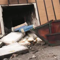 Po neuradnih informacijah naj bi najprej zagorelo pred glavnimi vrati skladišča, nato pa naj bi se ogenj razširil v notranjost
