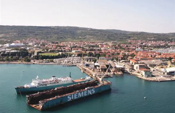 Dok Ladjedelnice Izola naj bi Izolo zapustil do konca maja oziroma začetka junija.