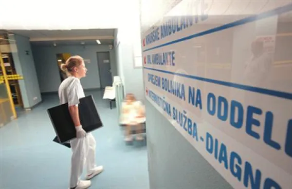Predsedstvo zdravniškega sindikata Fides je na torkovi seji sprejelo odločitev, da se opozorilna stavka, napovedana za 5. maj, ne izvede. 
