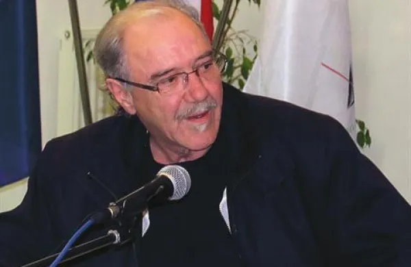 Po kratki in hudi bolezni je danes umrl pesnik, literarni kritik in kulturni delavec Ivan Mermolja - Iče.