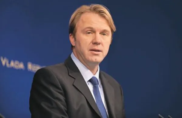 Visokošolski minister Gregor Golobič je danes dejal, da popolnega soglasja glede na različnost interesov izobraževalnih institucij ni mogoče doseči. 