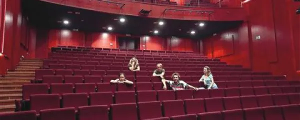 “Predvsem je za nas pomembna dvorana, čeprav že foyer naredi na vse zelo prijeten vtis.”