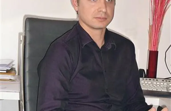 S fran&scaron;izno mrežo  nad krizo
