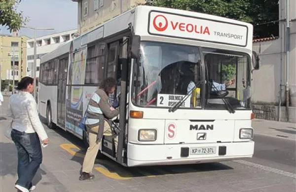 Četrtkovega popoldanskega obhoda je konec. Po večerji se bo odpravil še na večernega.