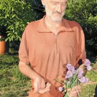Dario Cortese z užitnim šopkom divjega drobnjaka