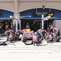 Vettel vodil od starta do cilja