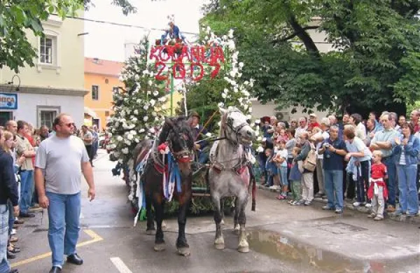Običaj vizite se je zasidral med Bistričane