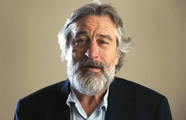 Robert De Niro predseduje glavni žiriji letošnjega 64. filmskega festivala v Cannesu.
