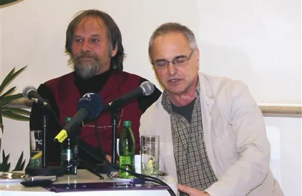 Gosta večera: dr. Darko Likar (levo) in Vid Brataševec