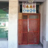 V Komunali Koper pravijo, da bodo javna stranišča spet odprli sredi maja.