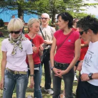 Najboljše Primorke na Majskem teku (če ne upoštevamo zmagovalke, ki je iz Unca), z leve, v pričakovanju razglasitve izidov: Valda Dornik (5.), Sergeja Lipušček (2.), Jana Kotar Ilijaš (4.), Kristina Bele (3.)