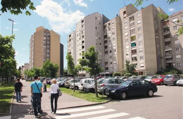 SGP namerava meščanom ponuditi najem parkirnih mest, zemljišča v mestu in okolici pa bo  prodajal