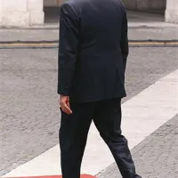 Berlusconijev tabor izgublja moč.
