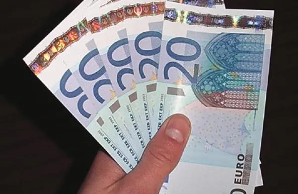 Tudi uslužbenci veleposlani&scaron;tev potrebujejo socialno pomoč
