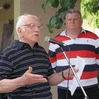 Za vrnitev stavbe krajevni skupnosti se v prvi vrsti borita Marino Zidarič (levo) in Janko Tedeško 