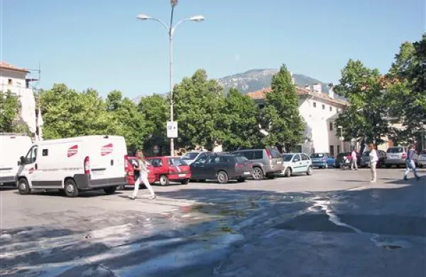 V prvem koraku na Lavričevem trgu novosti le v prometnem režimu 