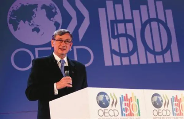 Slovenski predsednik Danilo Türk je bil uvodni govornik na plenarnem zasedanju foruma voditeljev, ki je potekal ob 50-letnici OECD. 