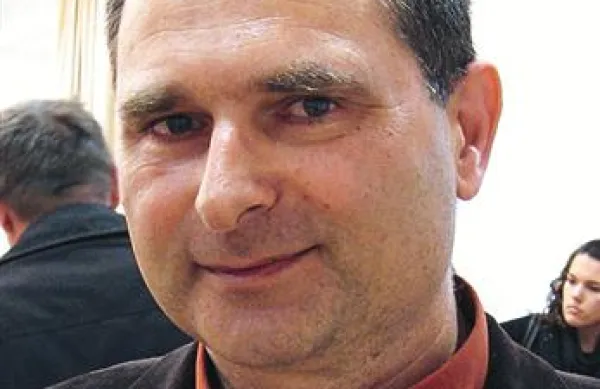 Radivoj Nardin: “Vsi smo v krizi, vsi stiskamo, nekateri pa iz nas brijejo norca. Potrebno je postaviti nova pravila igre. Obalne lekarne bi morale poslovati s pozitivno ničlo.”  