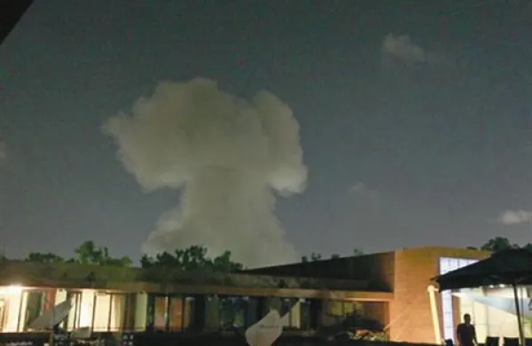 Nato je tudi v noči na sredo bombardiral Tripoli. 