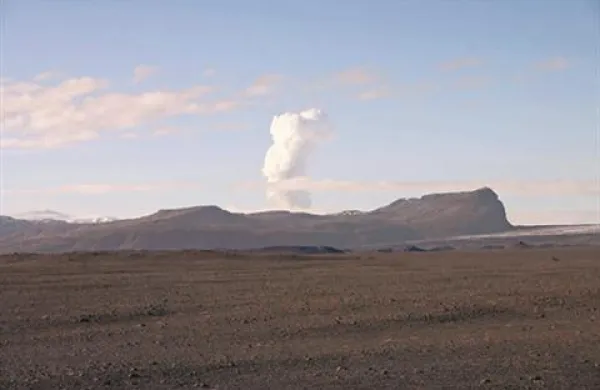 Islandski ognjenik Grimsvötn je danes prenehal delovati.