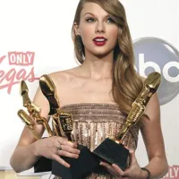 Taylor Swift ob prejetju nagrade ni mogla skriti navdušenja.