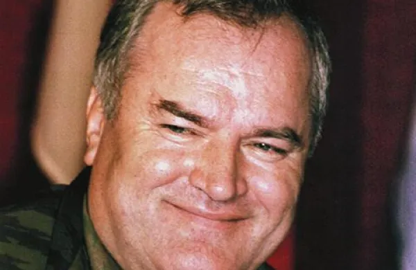 Ratko Mladić bo v Haagu najmanj v tednu dni, je danes sporočil državni sekretar na srbskem pravosodnem ministrstvu Slobodan Homen.  
