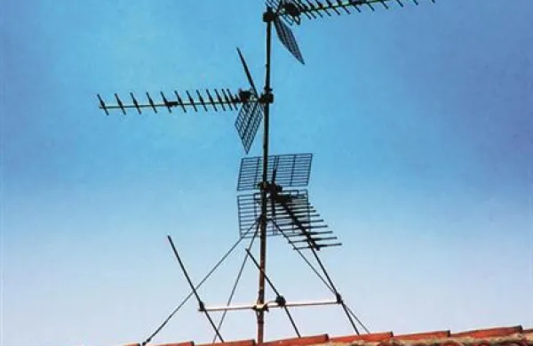 Mednarodna telekomunikacijska zveza bo  pripravila spletno stran, na kateri bodo  aktualni podatki o radijskih motnjah.