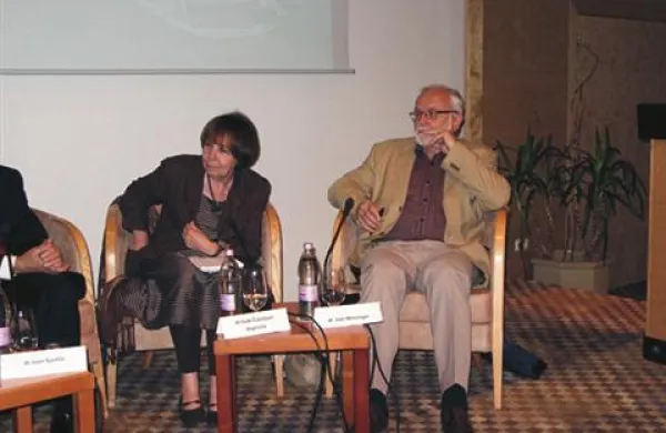 Gabi Čačinovič Vogrinčič in Jože Mencinger.