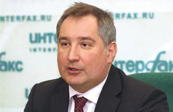  Veleposlanik Rusije pri zvezi Nato Dmitrij Rogozin.