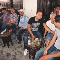 Tunizijci se zelo radi družijo, kadijo vodne pipe in klepetajo v nedogled 