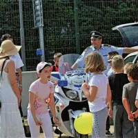 Otrokom so se predstavili tudi policisti.