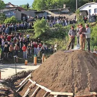 Osrednji dogodek je bil prižig oglarske kope.