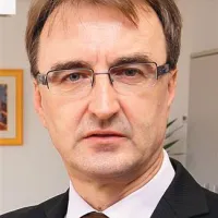 Evgen Kette: “Izplačilo regresa je eden od vložkov v kadre, ki je že tradicionalen in ga zaposleni pričakujejo, zato je morda v manjši meri  motivator. Je pa verjetno večji problem stimulirati zaposlene, če ga podjetje ne more izplačati.”