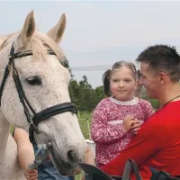 Miro Teinovič in hčerka Nika sta pozdravila Gracijo