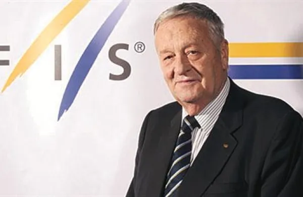 Gianfranco Kasper, predsednik Mednarodne smučarske zveze (Fis) je danes imel v Portorožu koledarsko zasedanje njegove organizacije.