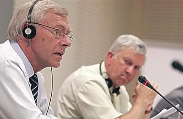 Tomaž Partl (desno) na zasedanju disciplinske komisije Uefa