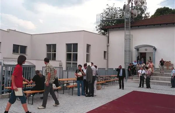 Od lani šola domuje v   novi stavbi s  koncertno dvorano
