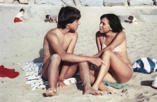 Amanda Langlet v filmu Pauline na plaži ...  