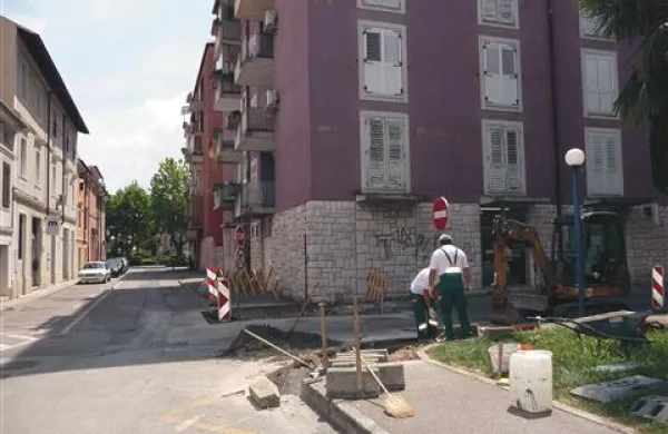 V Ulici Prekomorskih brigad bodo promet speljali proti Drevoredu 1. maja