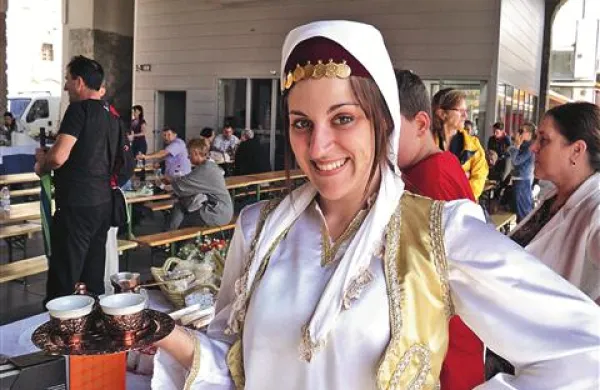V bakrenih džezvicah je kava najslajša 