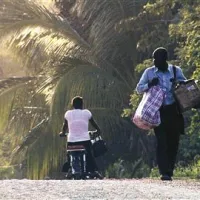 Haitijski izseljenec Jean Remy Gentil išče svoj prostor pod dominikanskim soncem.