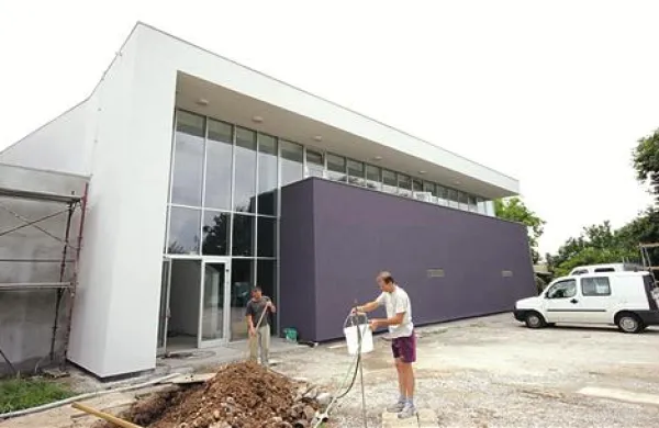 Mladinski center, ki ga sedaj končujejo,  ne bo le za mladino, pač pa  za vsa društva.