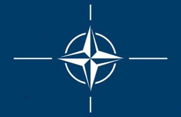 Ameriški obrambni minister Robert Gates svari pred temno prihodnostjo Nata.