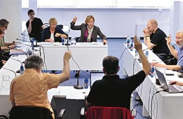 Ministrica za kulturo Majda Širca je danes skupaj z nekaterimi kulturniki izrazila zaskrbljenost nad predlaganim rebalansom proračuna.
