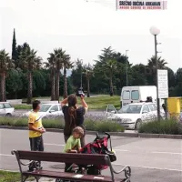 Nad Ankaranom je popoldne poletel pozdrav novi občini, ki so ga pripravili v pobudi za ustanovitev občine