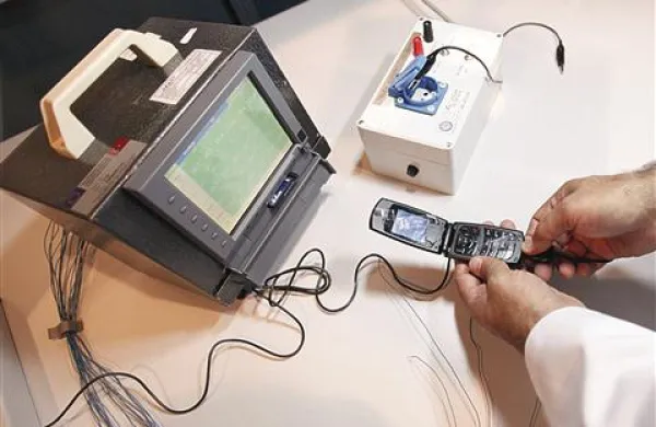 Predlagana sprememba ZKP bi omogočila množično pridobivanje podatkov o telefonskih pogovorih.