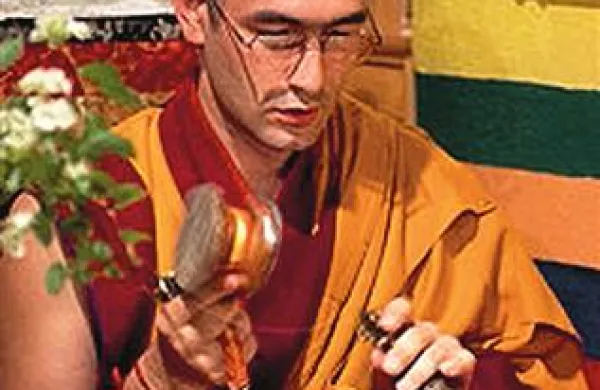 Predsednik budistične skupnosti Dharmaling v Sloveniji lama Shenpen Rinpoche.