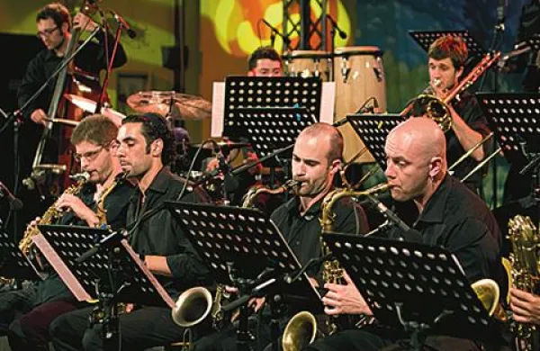 Festival MareziJazz je edini festival v Sloveniji, na katerem big bandi predstavijo svoje delo in izmenjajo izkušnje.