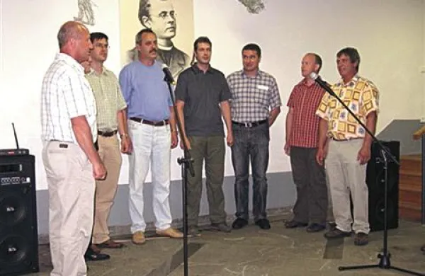 Kulturno poletje so začeli z nastopom MePZ  sv. Anton z gosti