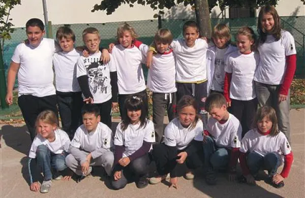 15 otrok se je učilo balinarskih ve&scaron;čin